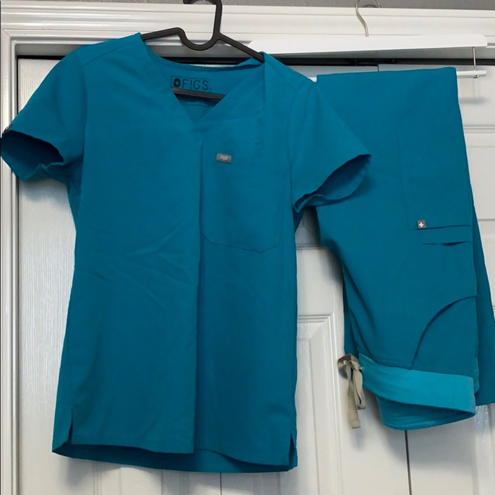Figs teal scrub set